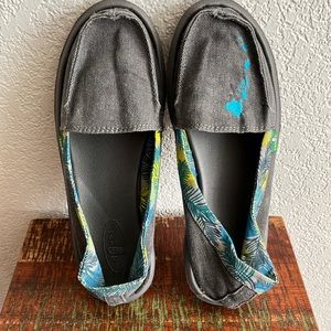 Limited edition Hawaiian Island Sanuk Shoes